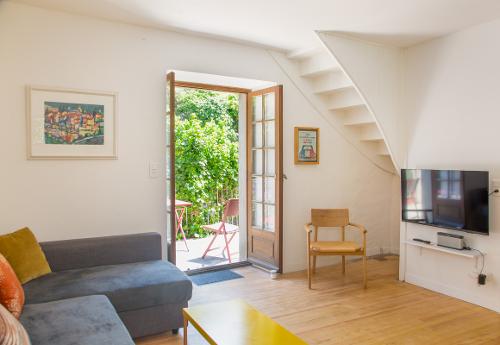 Living are and terrace