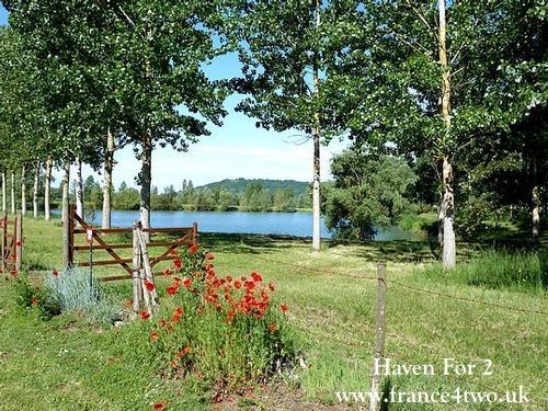 Haven for 2 lake and grounds