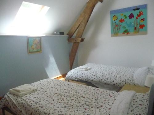 Twin bedroom